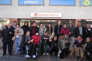 Voluntarios de Pelayo llevan al circo a jvenes con necesidades especiales